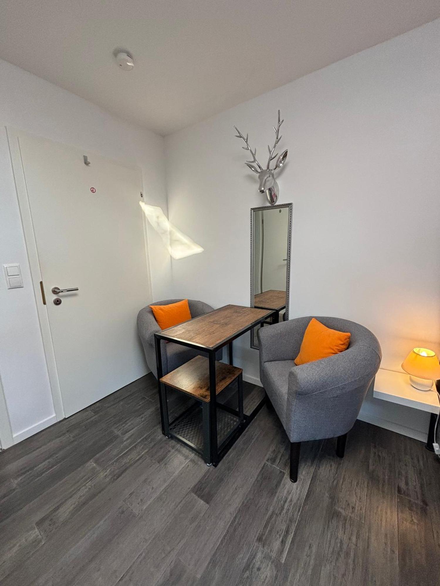 Haus Sonnenblick- Apartments Штарнберг Номер фото
